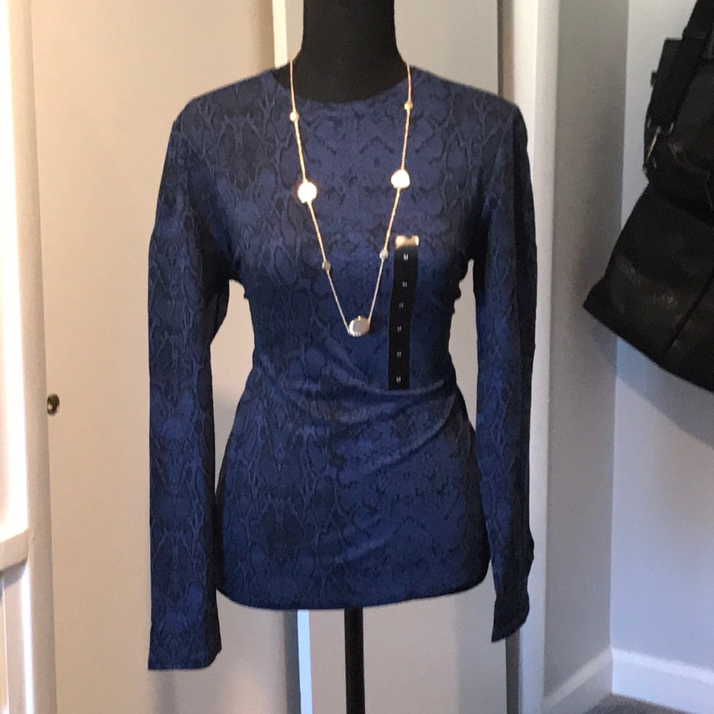 Banana Republic Malibu crew neck top